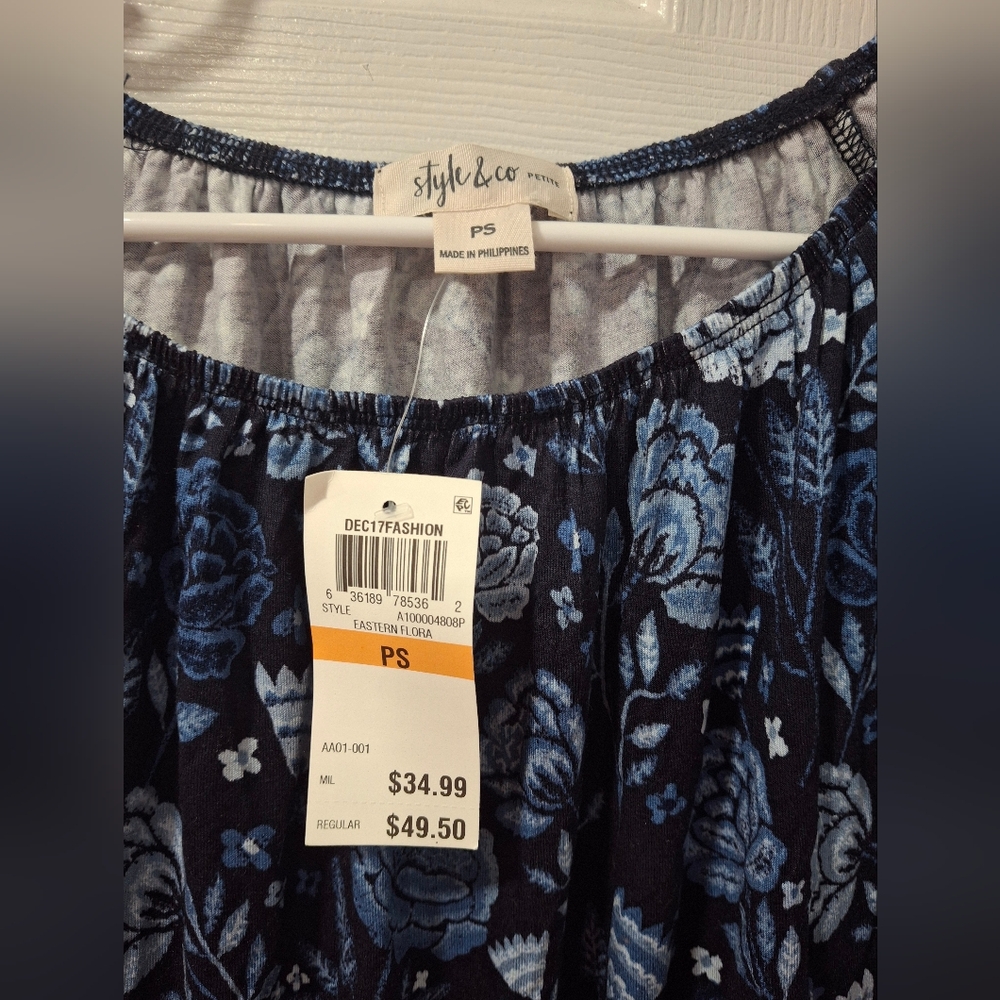 Style & Co. Women's Navy and Light Blue Floral Blouse - Picture 3 of 6